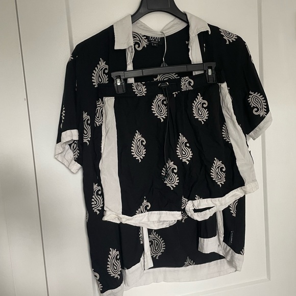 Matching Shorts & Button Up - Picture 1 of 3